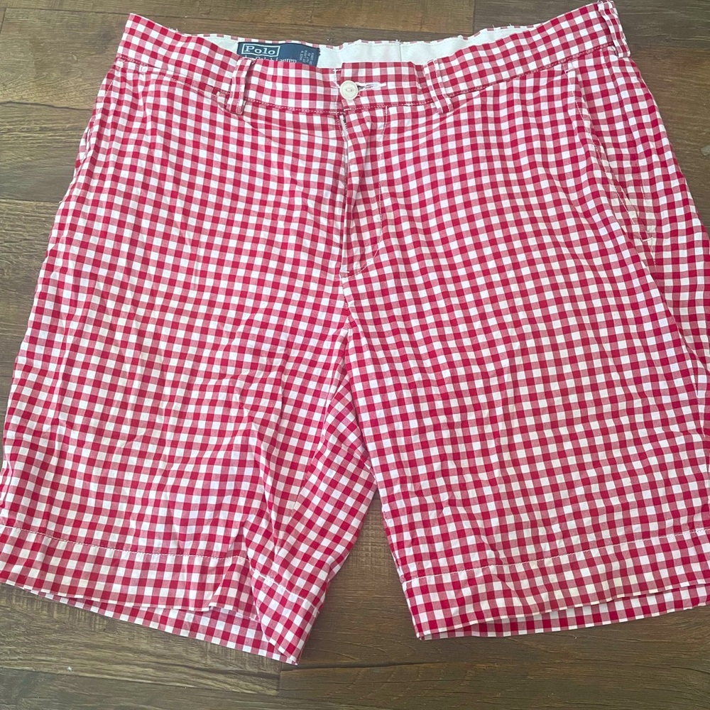 POLO BY RALPH LAUREN MENS GINGHAM CHECK SHORTS. RED/WHITE, WAIST 34”
